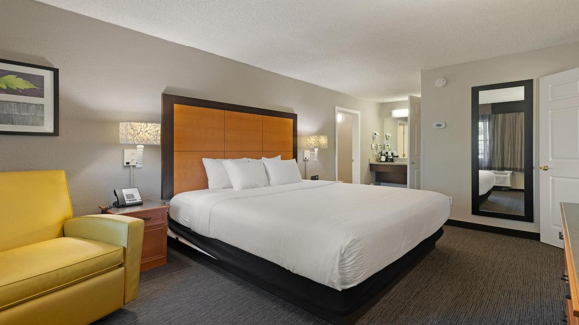 Howard Johnson By Wyndham Sacramento Downtown Exterior foto